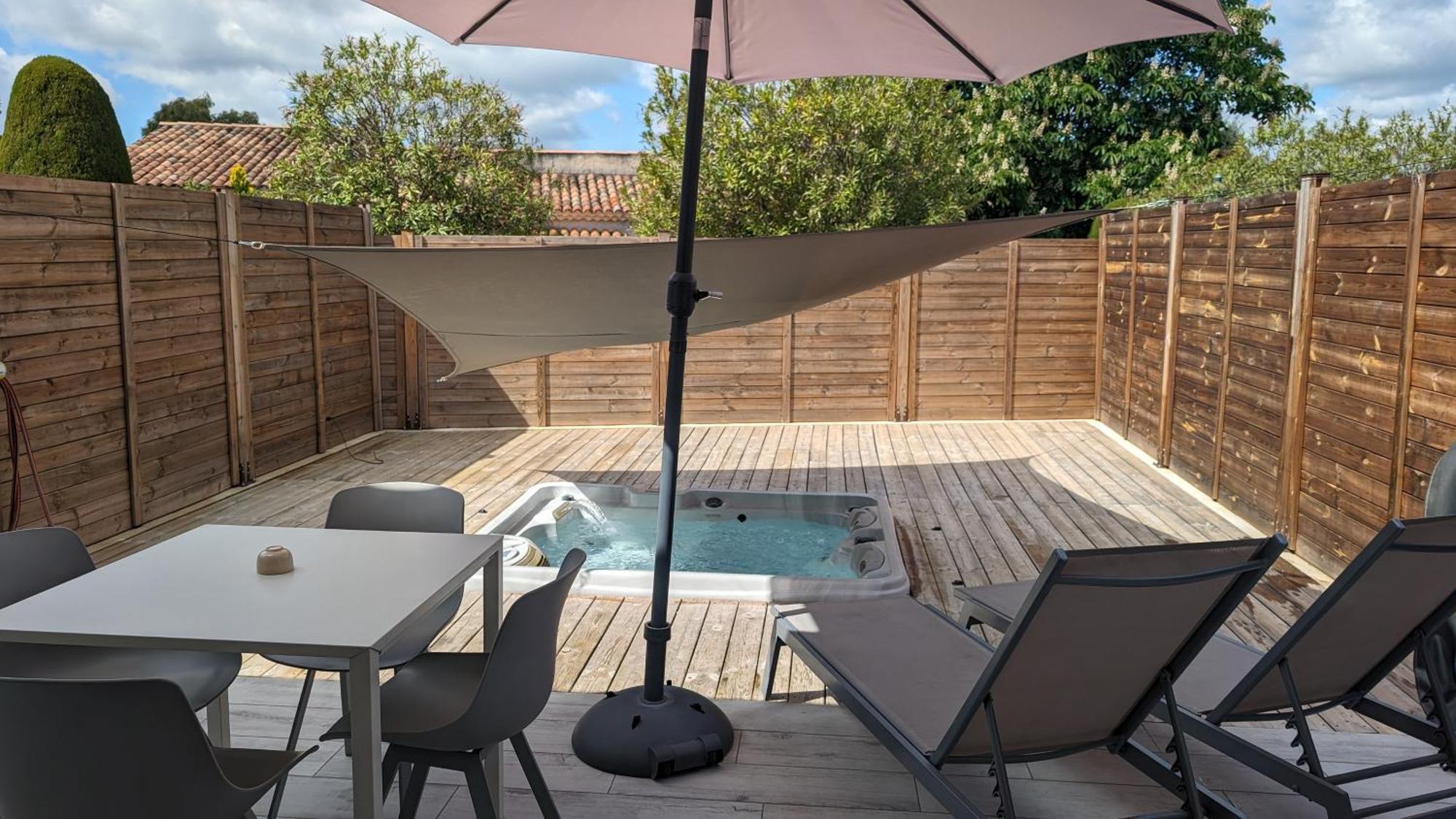 Appartement Luxe Avec Piscine Chauffee & Jacuzzi Prive - Cote D'Azur Roquefort-les-Pins Εξωτερικό φωτογραφία