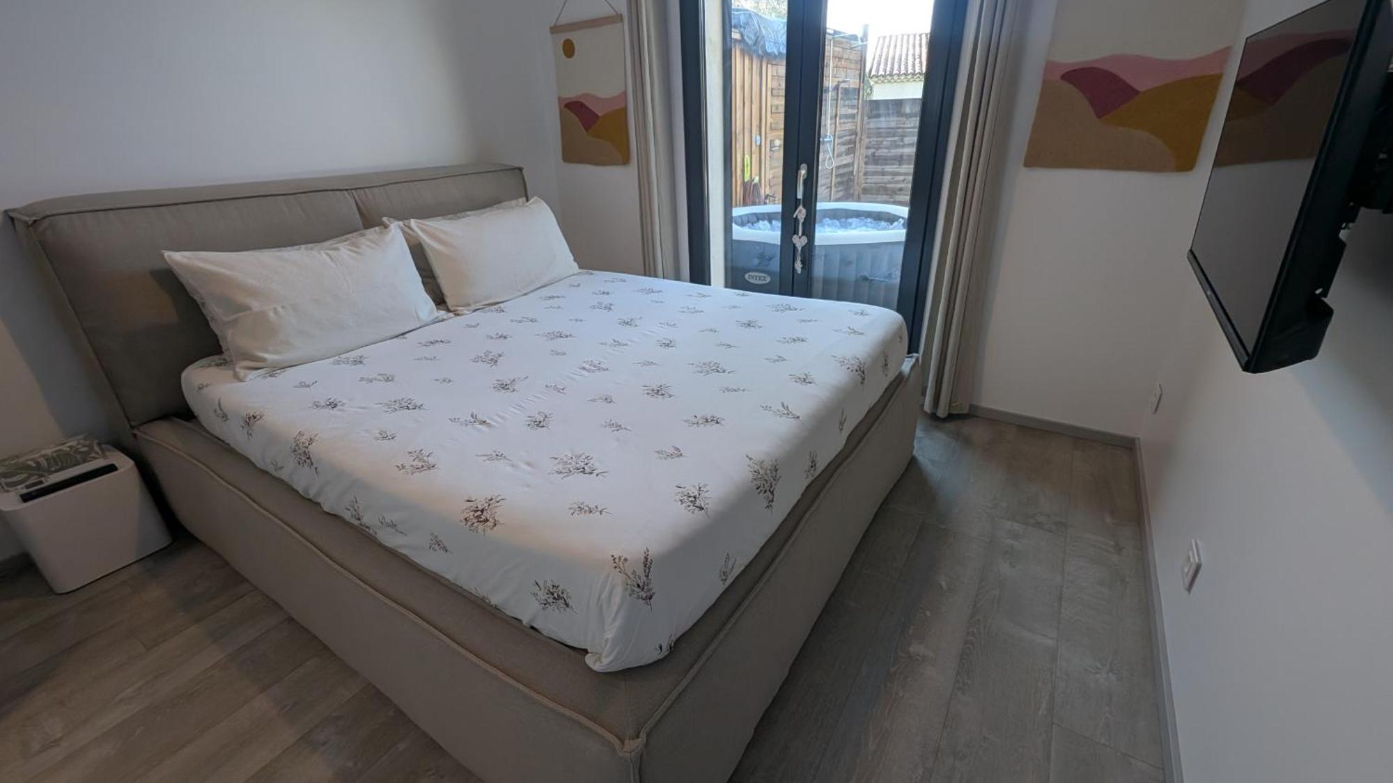 Appartement Luxe Avec Piscine Chauffee & Jacuzzi Prive - Cote D'Azur Roquefort-les-Pins Εξωτερικό φωτογραφία